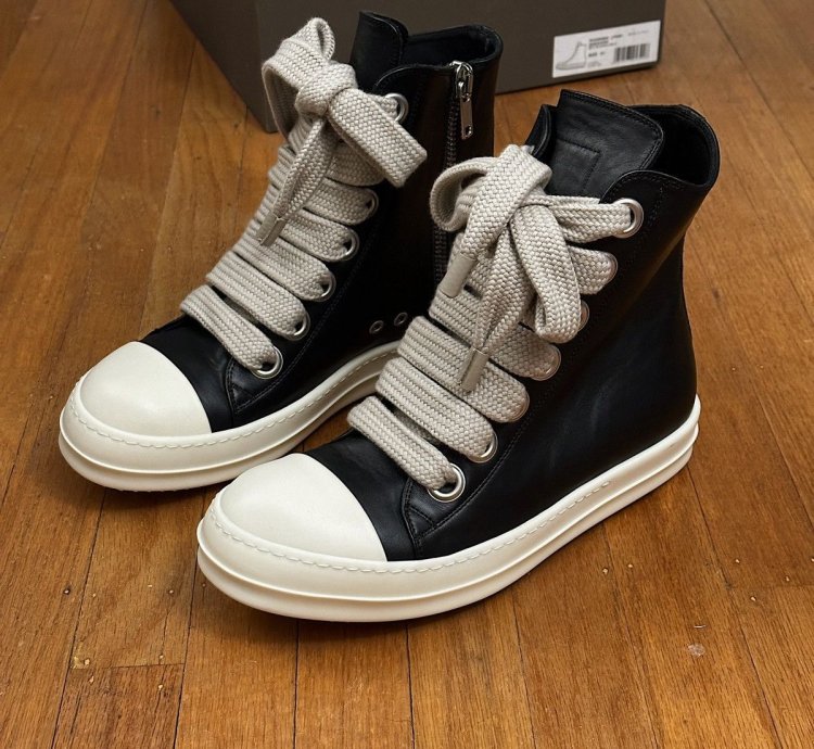 OG Jumbo Lace mainline Ramones (brand new in box)