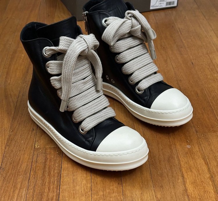 OG Jumbo Lace mainline Ramones (brand new in box)
