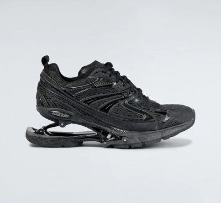 os11x0224 -Pander Sneakers in Black