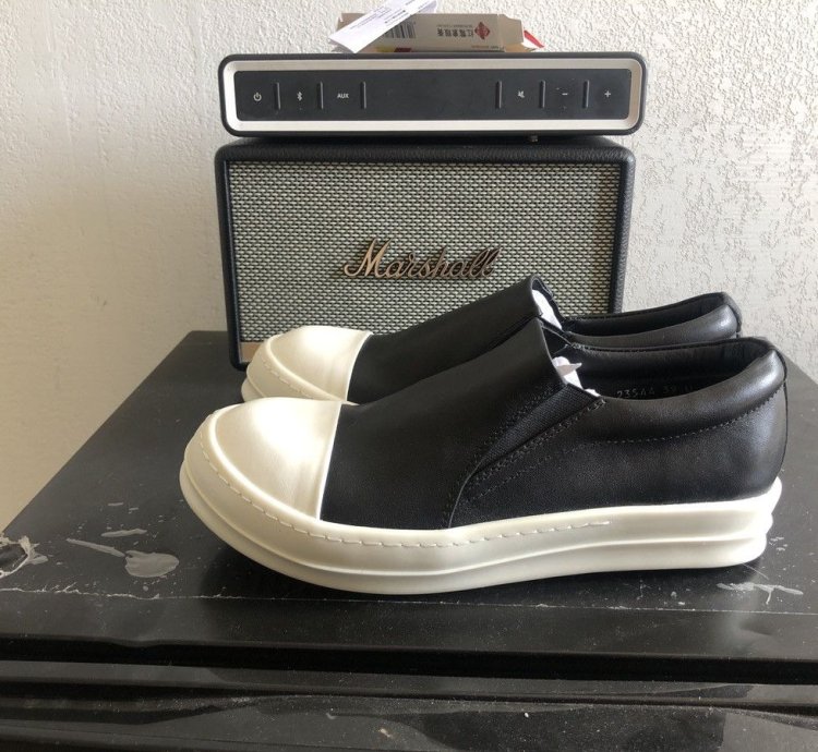 Owens classic sneaker