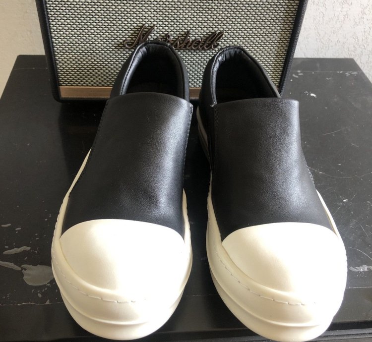 Owens classic sneaker