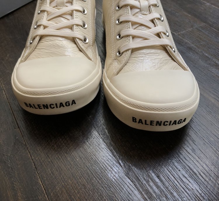 Paris leather low-top sneaker