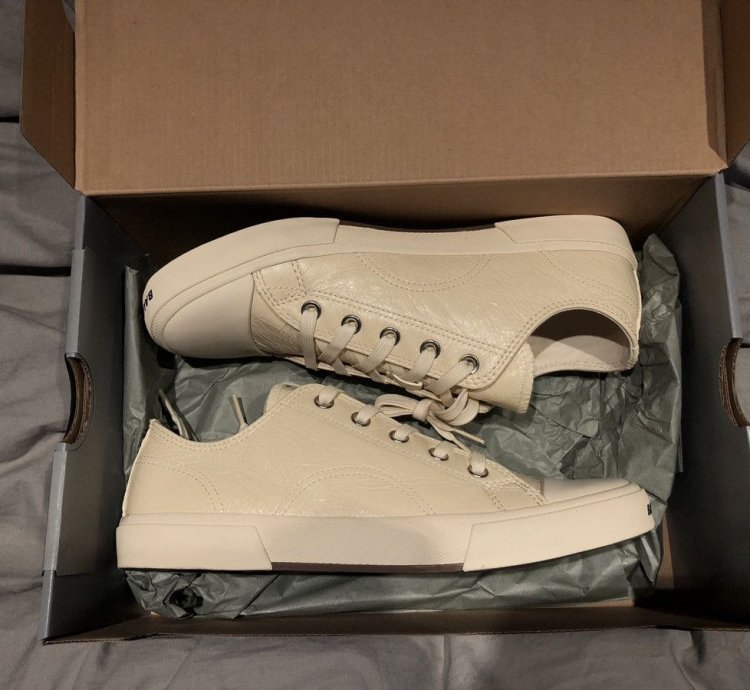 Paris leather low-top sneaker