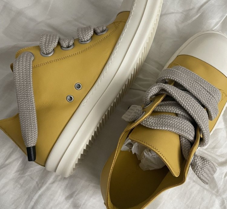 RAMONE JUMBO LACE LEMON PORTERVILLE 43 5(10 5US)