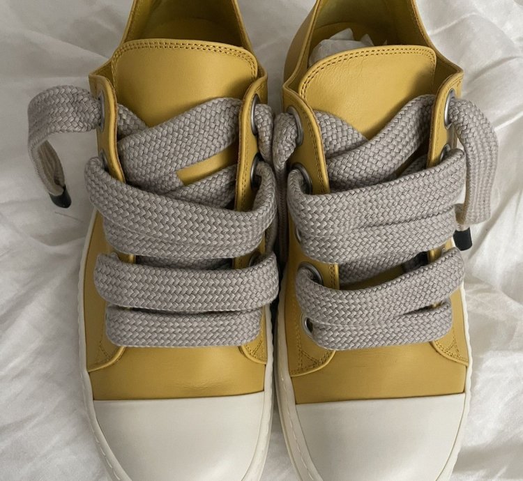RAMONE JUMBO LACE LEMON PORTERVILLE 43 5(10 5US)