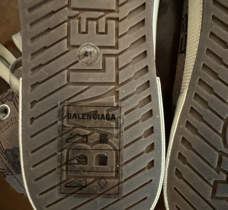 Rare Balenciaga Gucci Monogram Sneakers - 41 (New )