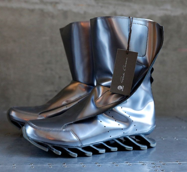 RARE NEW OLD STOCK Metallic Silver Springblade High