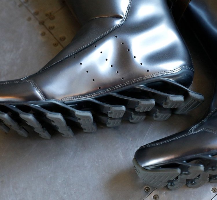RARE NEW OLD STOCK Metallic Silver Springblade High