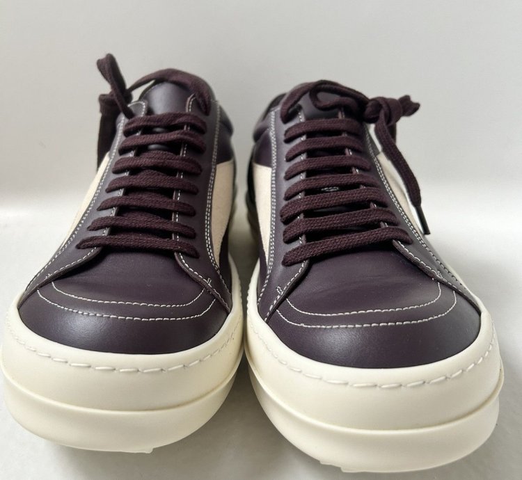 RARE Vintage Sneakers in Amethyst