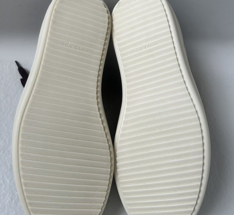 RARE Vintage Sneakers in Amethyst