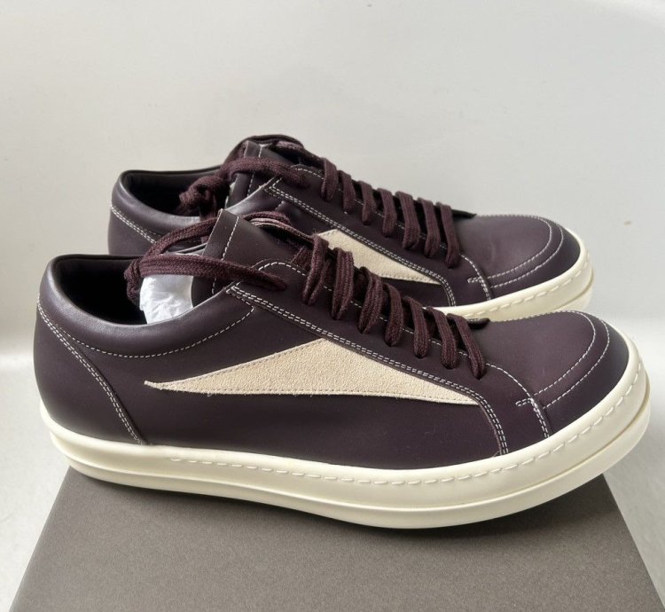 RARE Vintage Sneakers in Amethyst