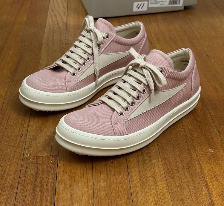 Rare Vintage Sneaks brand new in box