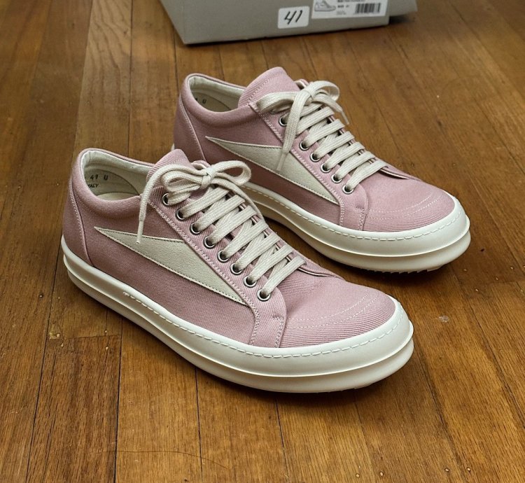 Rare Vintage Sneaks brand new in box