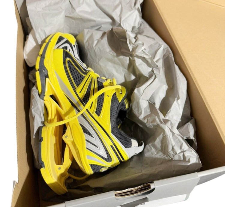 RARE Yellow Lightning -Pander ( Pander) Heel Sneaker
