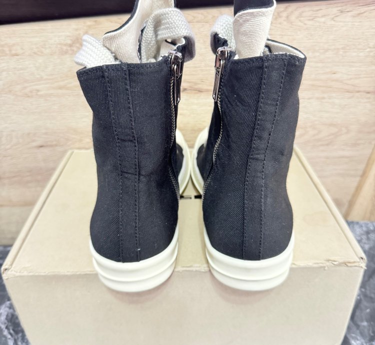 Rick Owen Jumpo Lace Hightop size 10