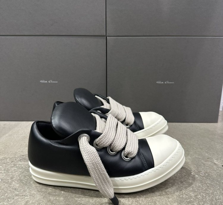 RICK OWENS - Jumbo Lace Low Black Milk
