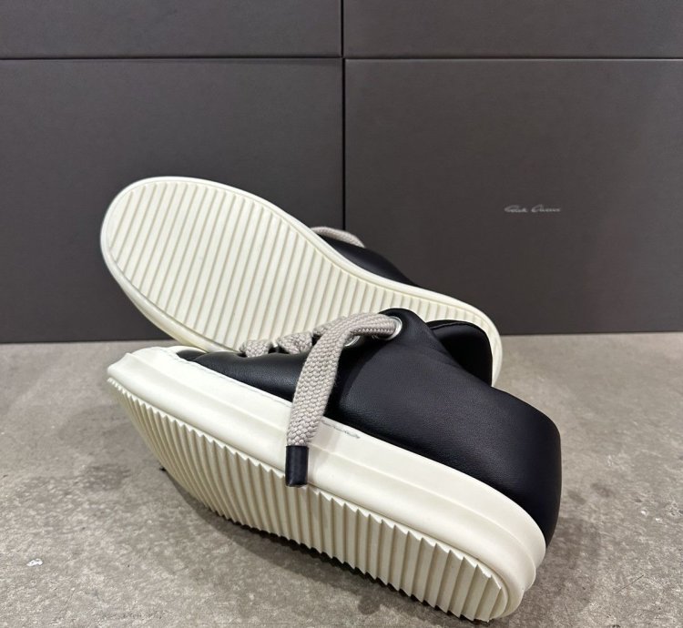 RICK OWENS - Jumbo Lace Low Black Milk