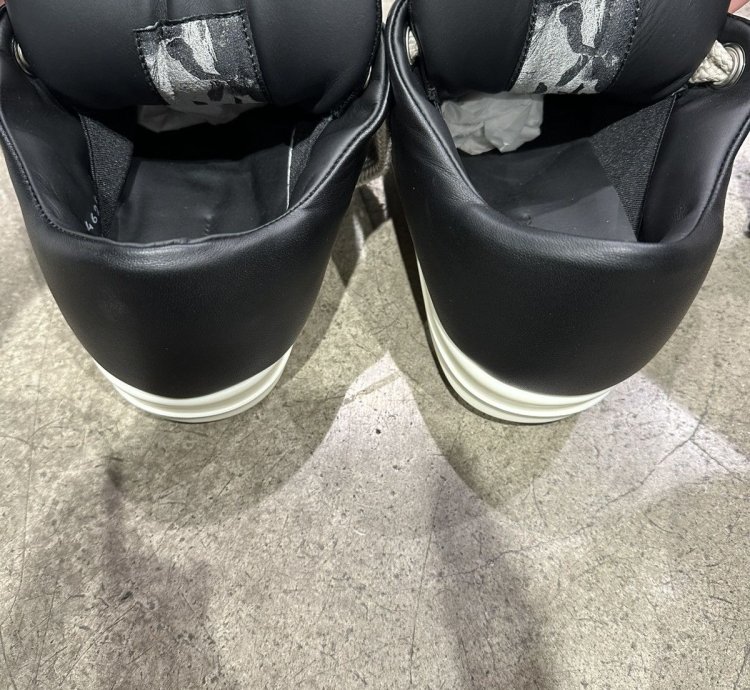 RICK OWENS - Jumbo Lace Low Black Milk