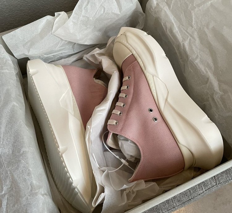 RICK OWENS ABSTRACT LOW FADED PINK MILK