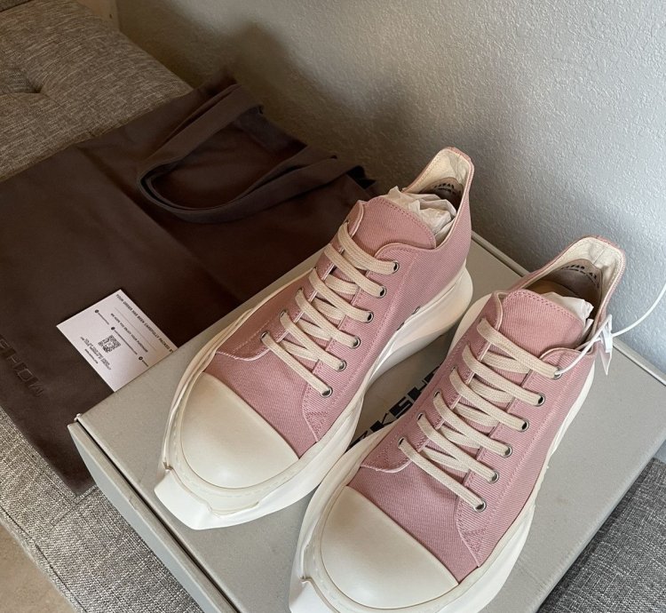 RICK OWENS ABSTRACT LOW FADED PINK MILK