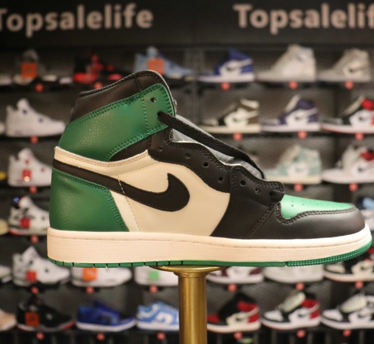 Air Jordan 1 Retro High OG 'Pine Green'