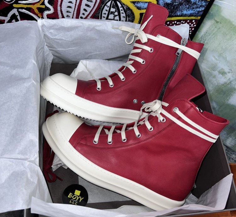 RICK OWENS HI TOP SNEAKERS