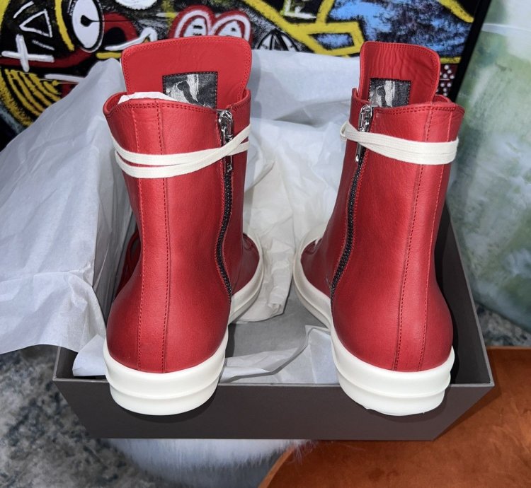 RICK OWENS HI TOP SNEAKERS