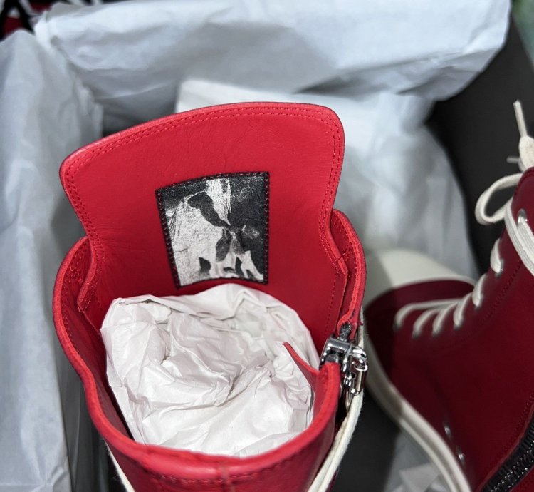 RICK OWENS HI TOP SNEAKERS