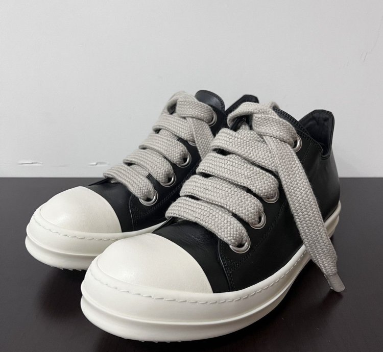 RICK OWENS JUMBO LACE RAMONES LOW SNEAKER