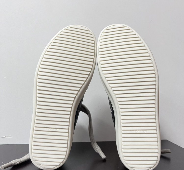 RICK OWENS JUMBO LACE RAMONES LOW SNEAKER
