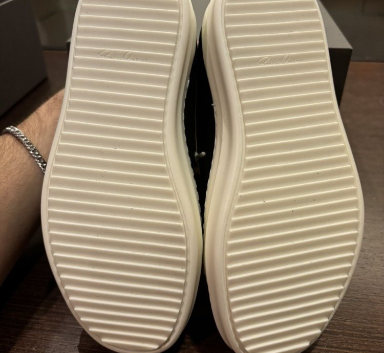 Rick Owens Luxor Vintage Sneaks Black Milk