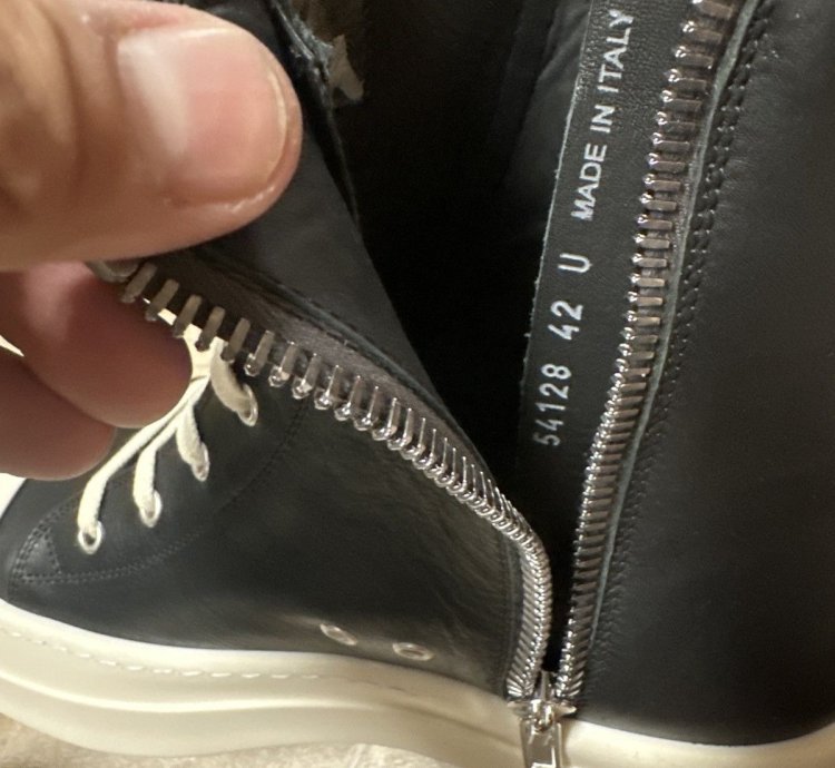 Rick Owens Mega Bumper Sneaks SZ 42 Black leather NWB