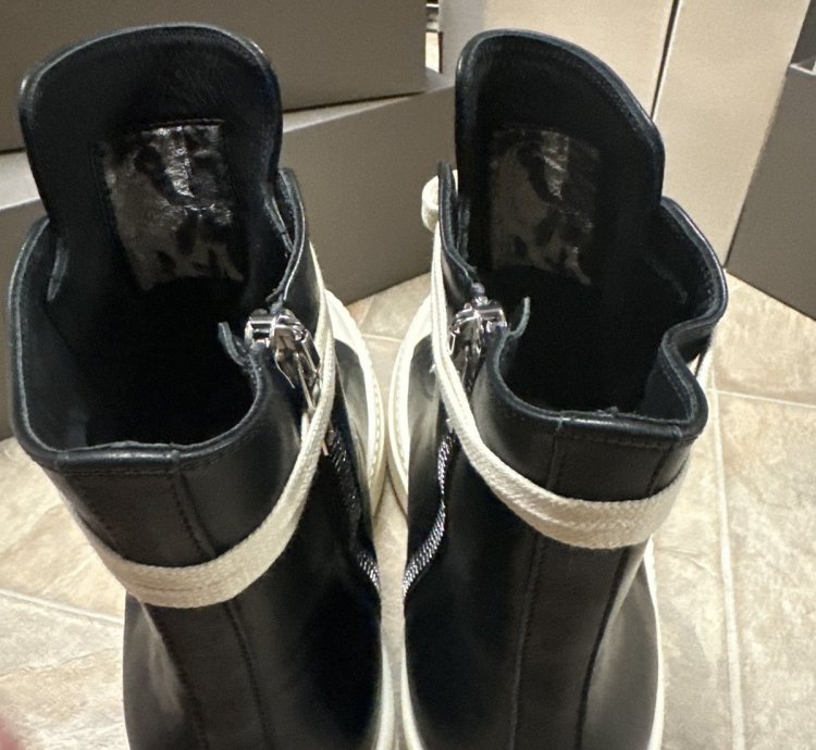 Rick Owens Mega Bumper Sneaks SZ 42 Black leather NWB
