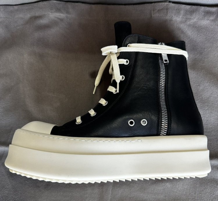 Rick Owens Mega Bumper Sneaks SZ 42 Black leather NWB