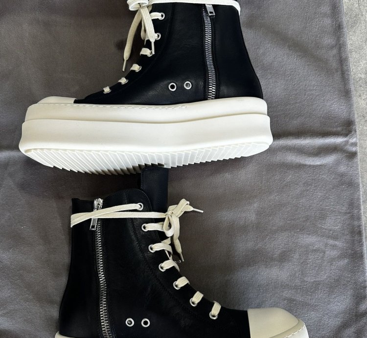 Rick Owens Mega Bumper Sneaks SZ 42 Black leather NWB