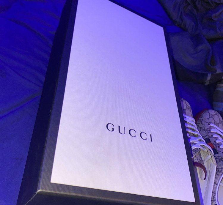 100 authentic Gucci Ace GG Supreme sneaker