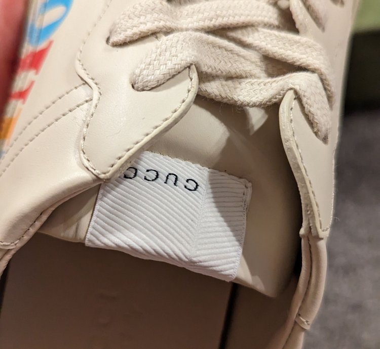 13 5 Gucci exquisite rhyton sneakers