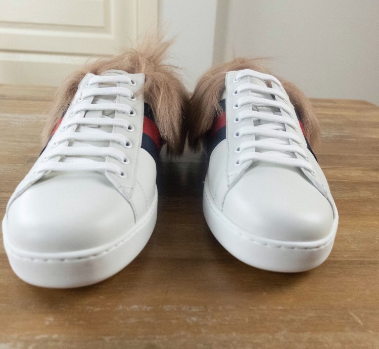 910 GUCCI Ace white lamb fur bee sneakers - 8 5 US 8 UK