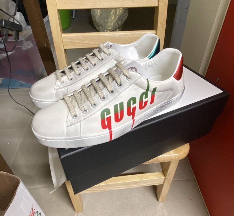 Ace blade print sneaker sz 10us(9 in Gucci)