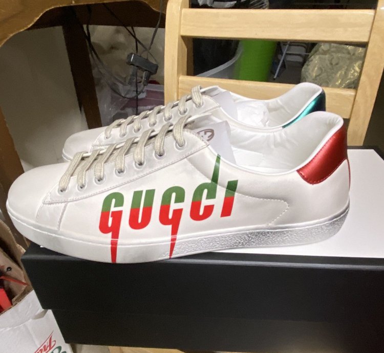 Ace blade print sneaker sz 10us(9 in Gucci)