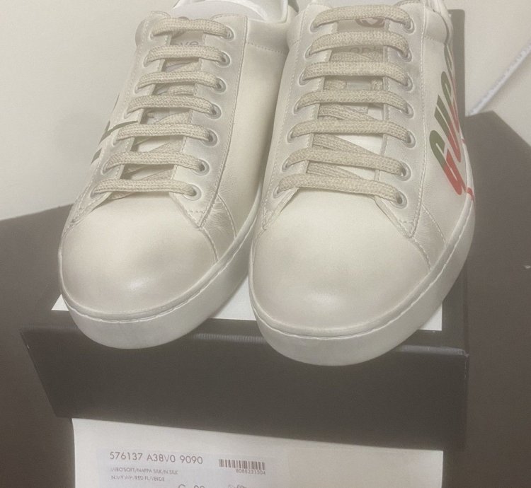 Ace blade print sneaker sz 10us(9 in Gucci)