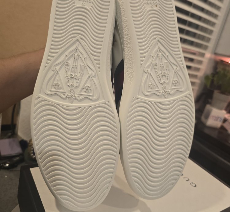 Ace Embroidered Bees and Stars Gucci Sz 15 5 US Sz 16
