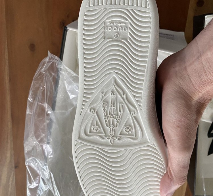 Ace Embroidered Low Snake