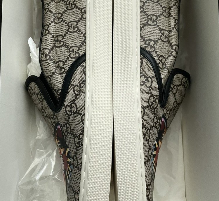 Angry cat Gucci slide on sneakers