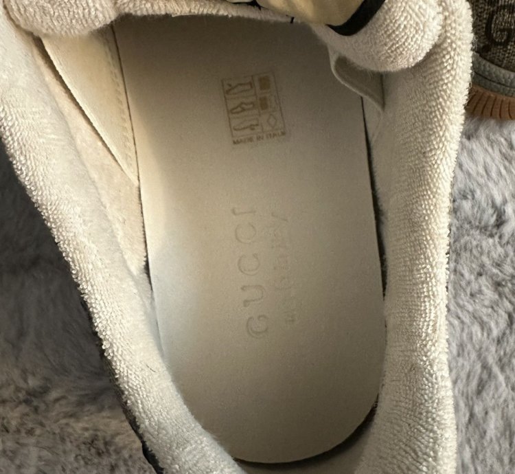 beige and ebony GG Supreme