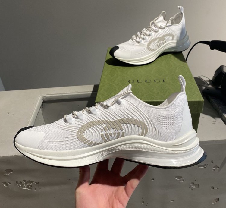 Black Week Sale Gucci Run Sneaker