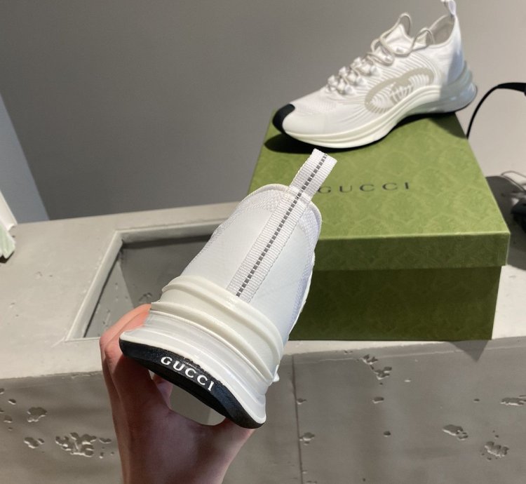 Black Week Sale Gucci Run Sneaker