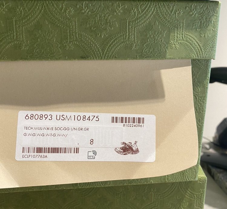 Black Week Sale Gucci Run Sneaker