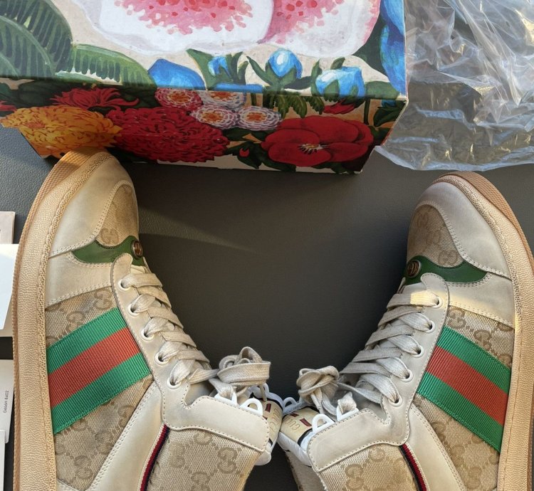 Brand New Limited Edition Distressed Washed GG Logo Sneaker