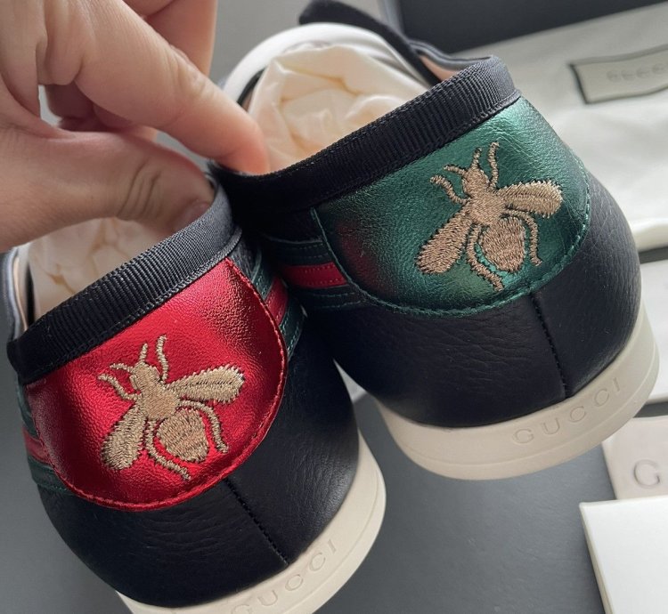 Brand New Rare Super Runway Web ACE Bee Leather Sneaker
